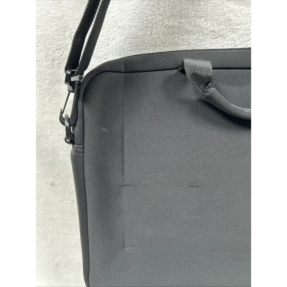 Targus Laptop Messenger Bag Black CVR20101-01 With Strap for 15” Laptop